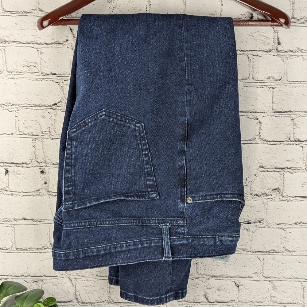 Dark blue skinny jeans, 38x29, Amazon essentials